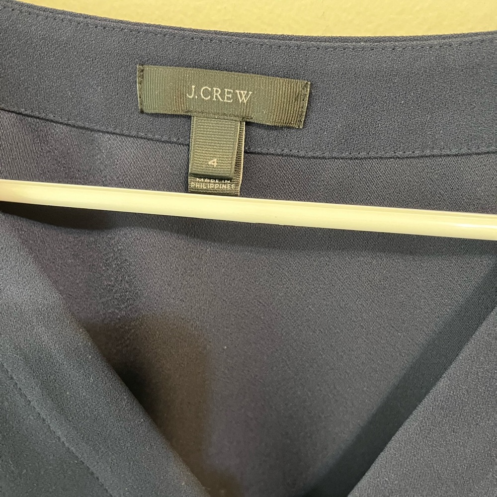 COPY - J crew blouse. Size 4, in navy color. - Picture 3 of 3